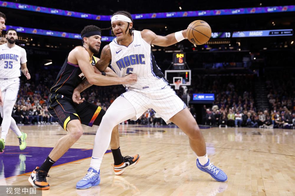 举一动都被 举一动都被