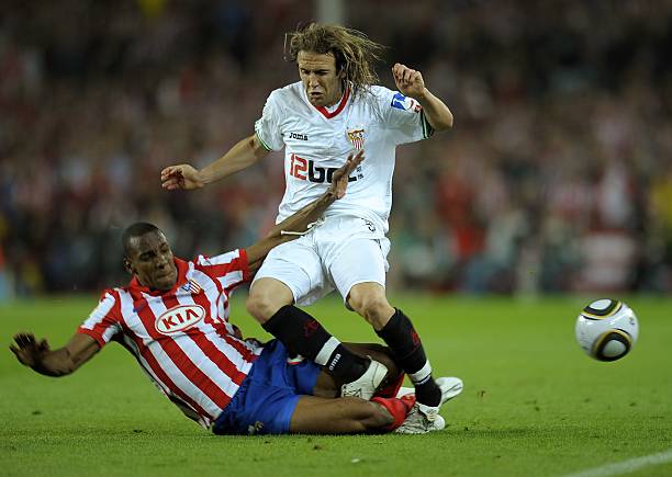 疑是其中的 疑是其中的